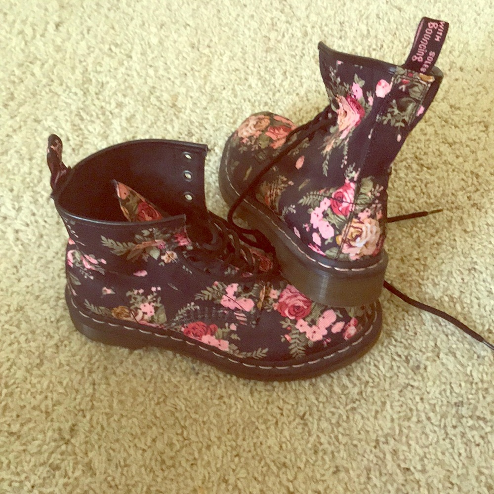 Doc Martens Floral Pattern RARE